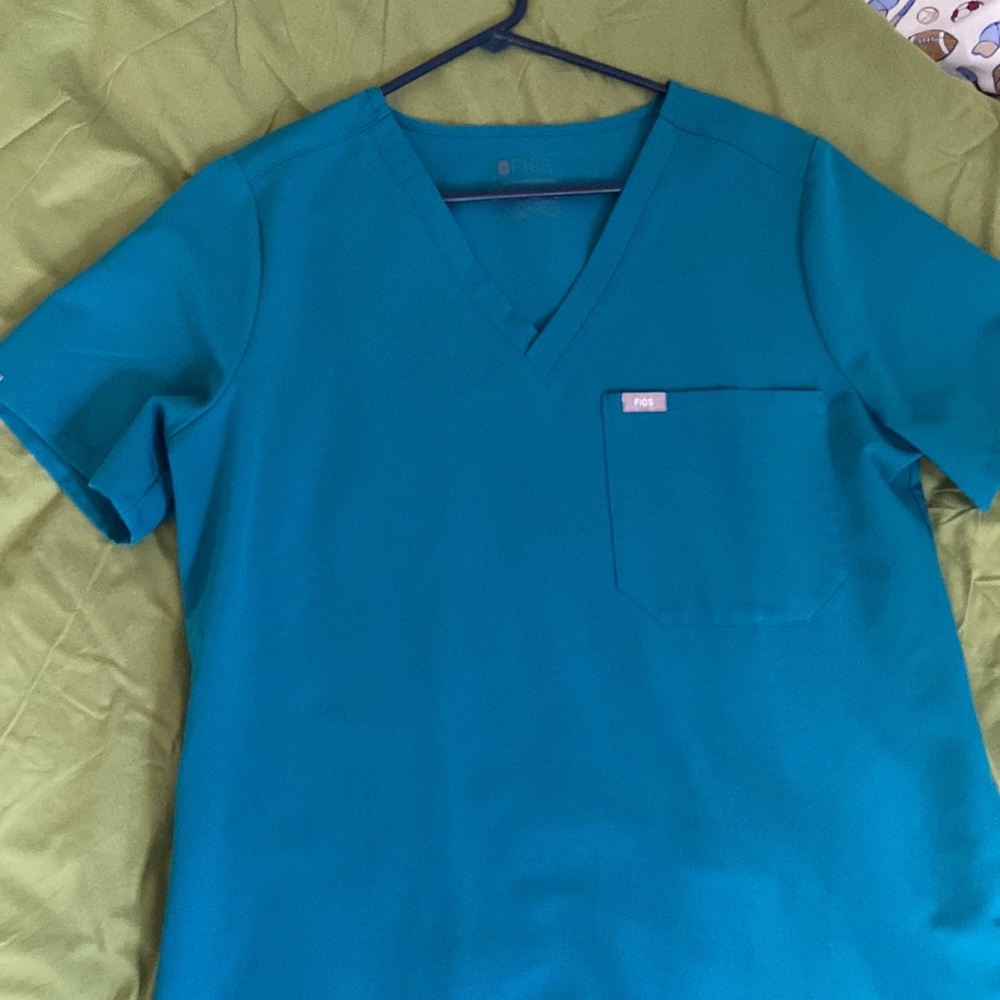 Teal ish, Caribbean blue like Fig top Catarina